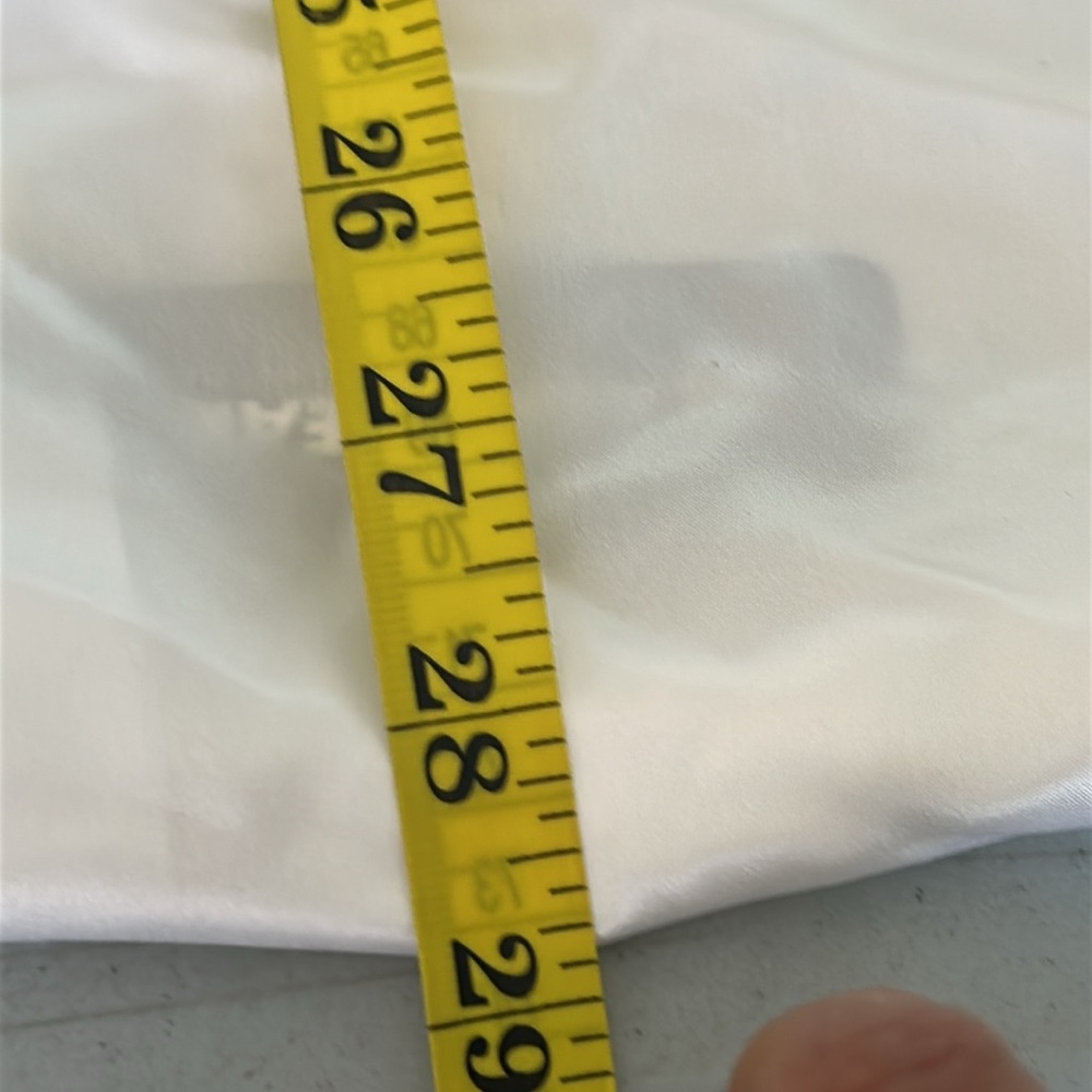 Luxurious White Satin Pillowcase - Picture 5 of 7